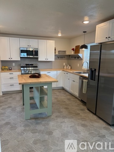 1720 9th Ave S 3 Beds Single Family Home for Rent - Photo gallery 5