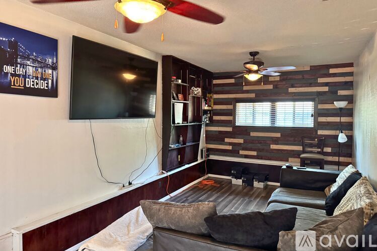 1113 Harlan Ave 2 Beds Single Family Home for Rent - Photo gallery 5