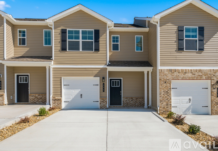 254 Jace Wy 3 Beds Townhouse, Single Family Home for Rent - Photo gallery 1