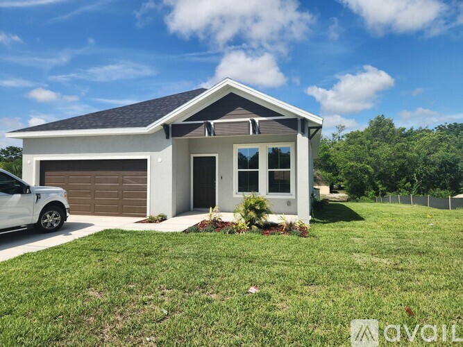 9211 Northcliffe Blvd 3 Beds Single Family Home for Rent - Photo gallery 1