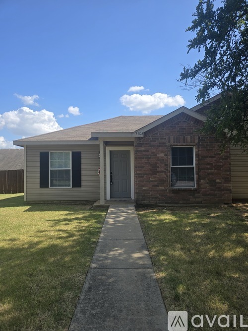 1708 Red Oak Ct 3 Beds Single Family Home for Rent - Photo gallery 1