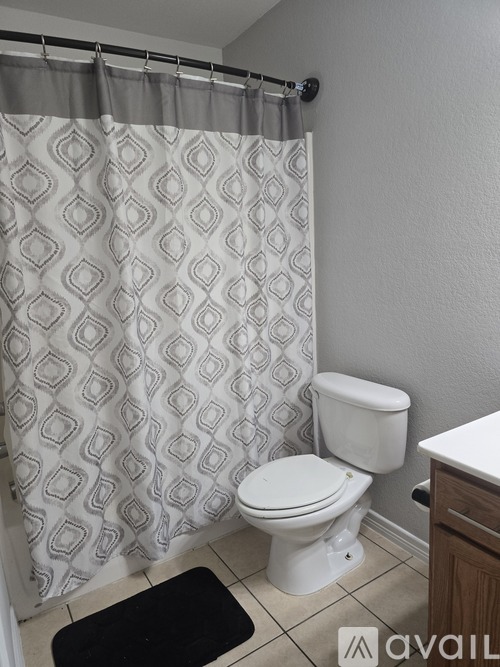 1708 Red Oak Ct 3 Beds Single Family Home for Rent - Photo gallery 4