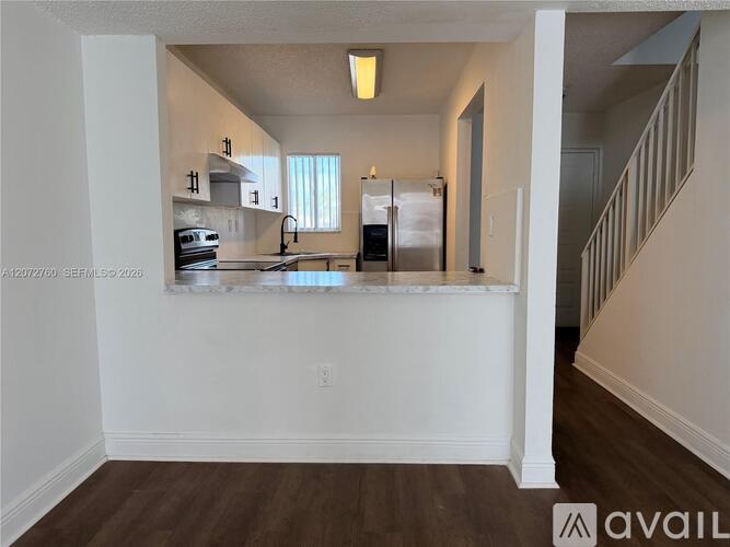 2710 W 76th St 2 Beds Apartment for Rent - Photo gallery 4
