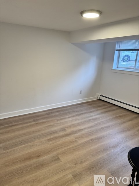 61 Selkirk Rd 2 Beds Apartment for Rent