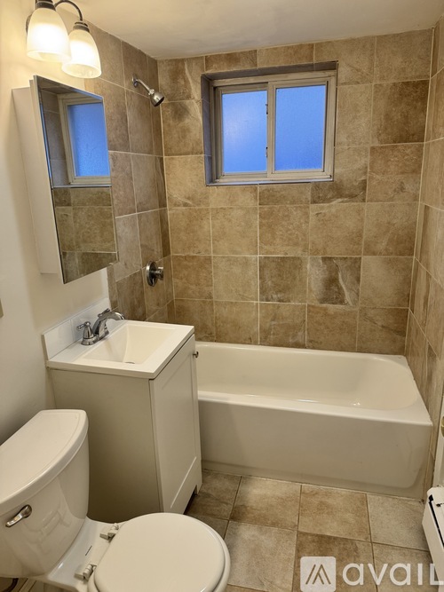 61 Selkirk Rd 2 Beds Apartment for Rent - Photo gallery 5