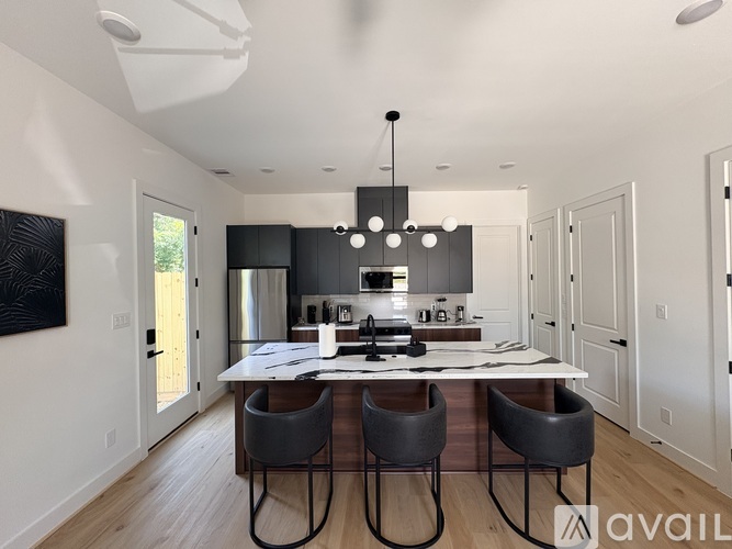 4615 Sunflower Street 1 Apartment for Rent - Photo gallery 3