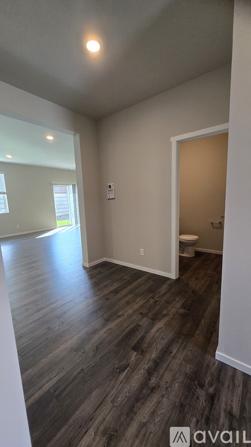 3923 23rd Avenue Northeast 4 Beds Single Family Home for Rent - Photo gallery 5