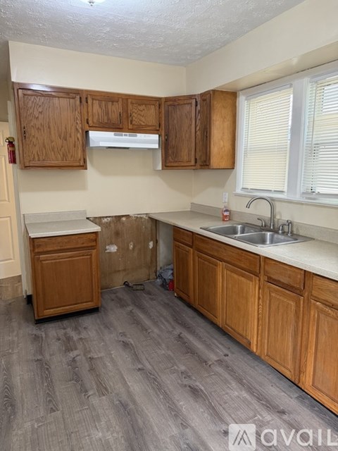 1420 E Blake Ave 3 Beds Apartment for Rent