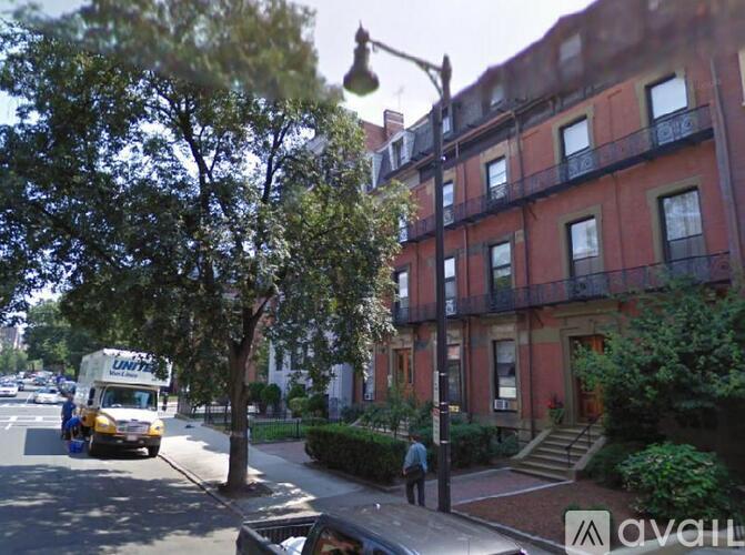 405 Beacon St Studio Apartment for Rent - Photo gallery 1