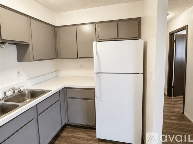 12650 W Grand River Ave 2 Beds Apartment for Rent - Photo gallery 2