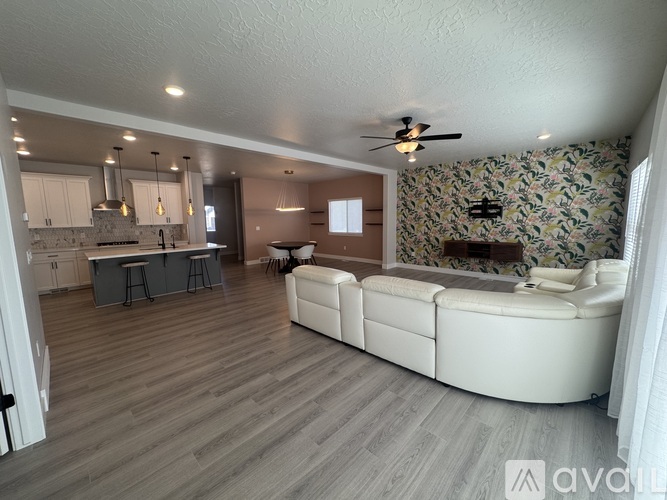 11902 South Teton Pass Way 3 Beds Single Family Home for Rent - Photo gallery 4