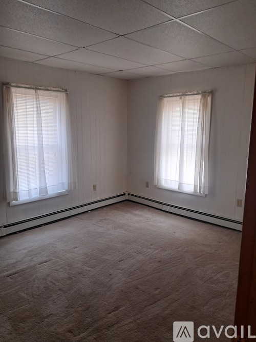 253 Hudson Avenue 2 Beds Single Family Home for Rent - Photo gallery 2