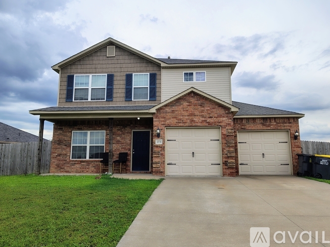 14730 South Hickory Place 3 Beds Single Family Home for Rent - Photo gallery 1