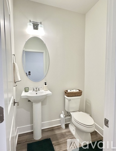 43256 Farringdon Square 3 Beds Townhouse for Rent - Photo gallery 5