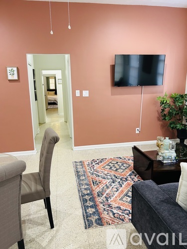 605 North Jackson Street 2 Beds Apartment for Rent - Photo gallery 3