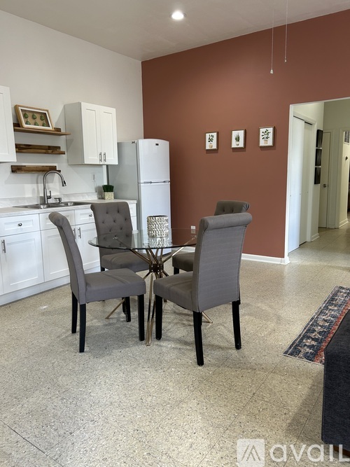 605 North Jackson Street 2 Beds Apartment for Rent - Photo gallery 5