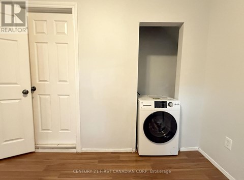 4 - 1 WAVERLEY PLACE 1 Apartment for Rent