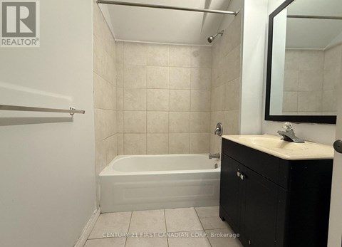 4 - 1 WAVERLEY PLACE 1 Apartment for Rent