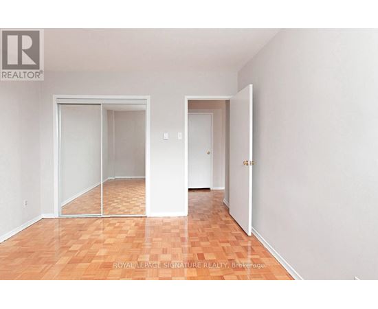 601 - 525 EGLINTON AVENUE 1 Apartment, Condo, Home for Rent - Photo gallery 4