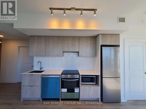 4702 - 395 BLOOR STREET E 2 Beds Apartment for Rent