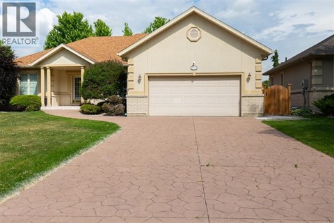 582 RIVERSIDE DRIVE 4 Beds Apartment for Rent