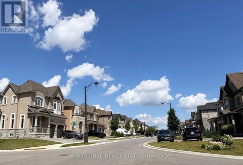 BASEMENT - 82 MADOC PLACE 3 Beds Apartment for Rent