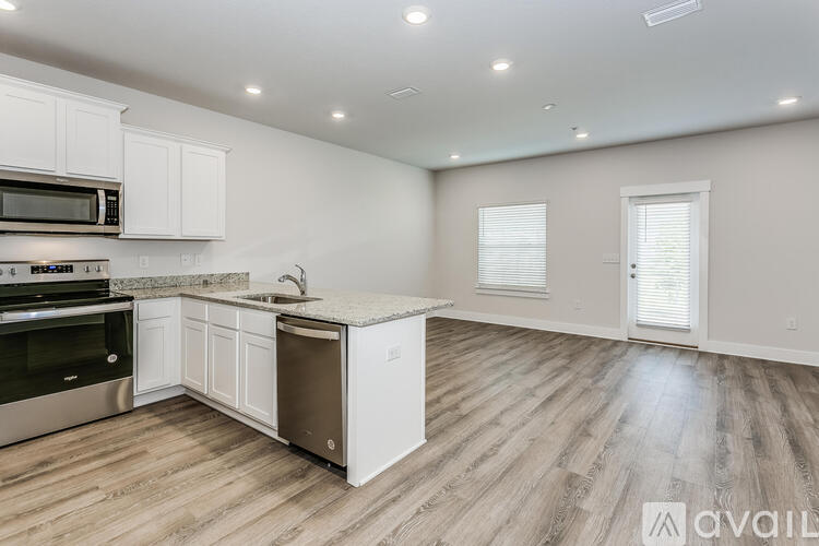 1554 Iroquois Ct 3 Beds Single Family Home for Rent - Photo gallery 4