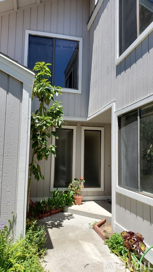 10 Autumn Hill Lane 3 Beds Townhouse for Rent - Photo gallery 4