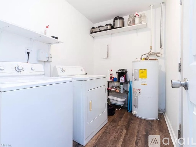412 Hustings Lane 3 Beds Single Family Home for Rent - Photo gallery 3