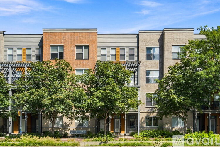 112 East North Street 2 Beds Condo for Rent - Photo gallery 1