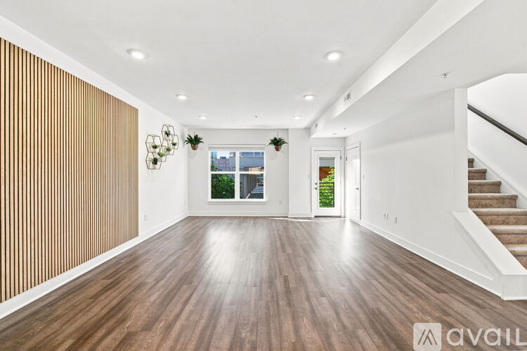 112 East North Street 2 Beds Condo for Rent - Photo gallery 5