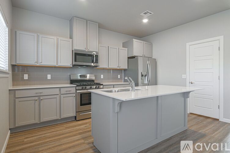 13505 Bluejacket Dr 3 Beds Townhouse for Rent - Photo gallery 5