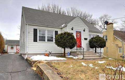 815 Ruth Street 4 Beds Apartment for Rent