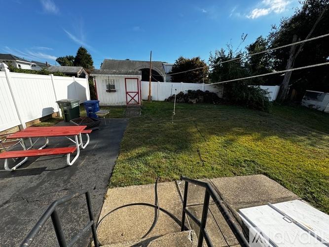 815 Ruth Street 4 Beds Single Family Home for Rent - Photo gallery 4