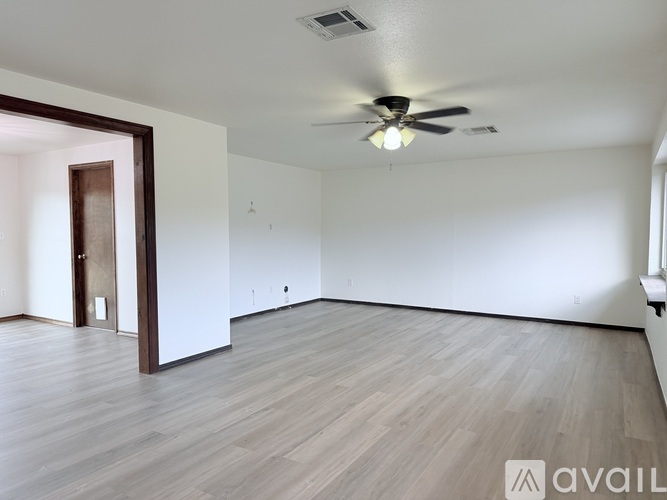 3401 Oak Valley Drive 3 Beds Single Family Home for Rent - Photo gallery 4