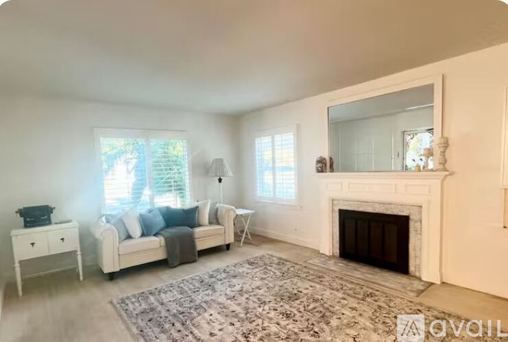 10802 Howard Street 2 Beds Single Family Home for Rent - Photo gallery 2