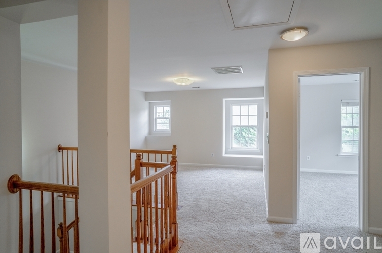 9411 Seamill Rd 3 Beds Single Family Home for Rent - Photo gallery 4