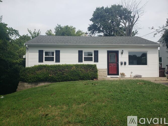110 Lee Street 3 Beds Single Family Home for Rent - Photo gallery 1