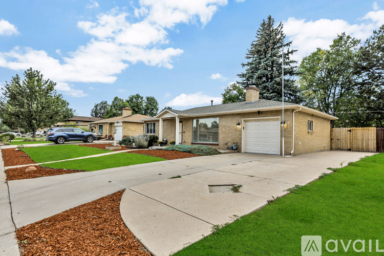 437 South Lamar Street 2 Beds Single Family Home for Rent - Photo gallery 2