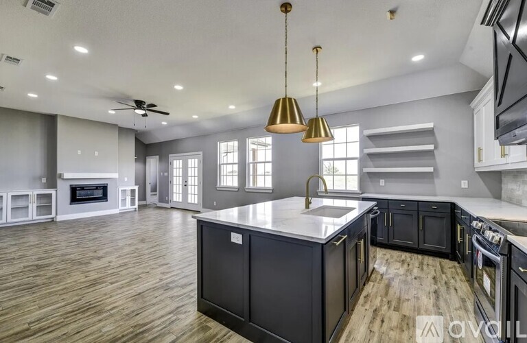 351 Mesa Rdg 4 Beds Single Family Home for Rent - Photo gallery 4