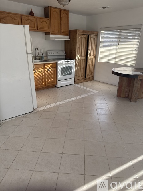1511 Maxwell Lane 1 Single Family Home for Rent - Photo gallery 4