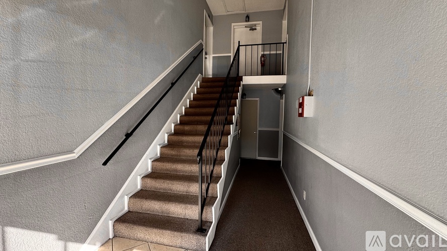 205 Lewfield Circle 2 Beds Condo for Rent - Photo gallery 3