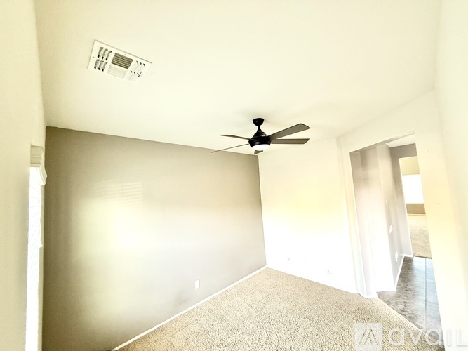 7373 West Monte Cristo Avenue 3 Beds Single Family Home for Rent - Photo gallery 4