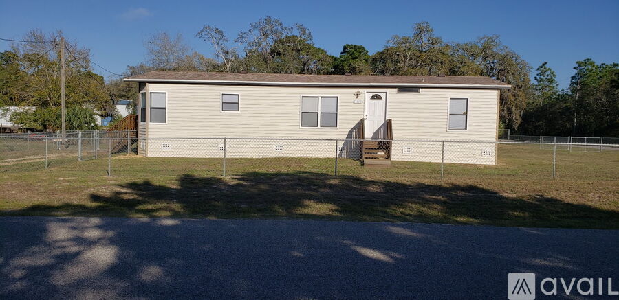 17010 Meridian Blvd 3 Beds Single Family Home for Rent - Photo gallery 1