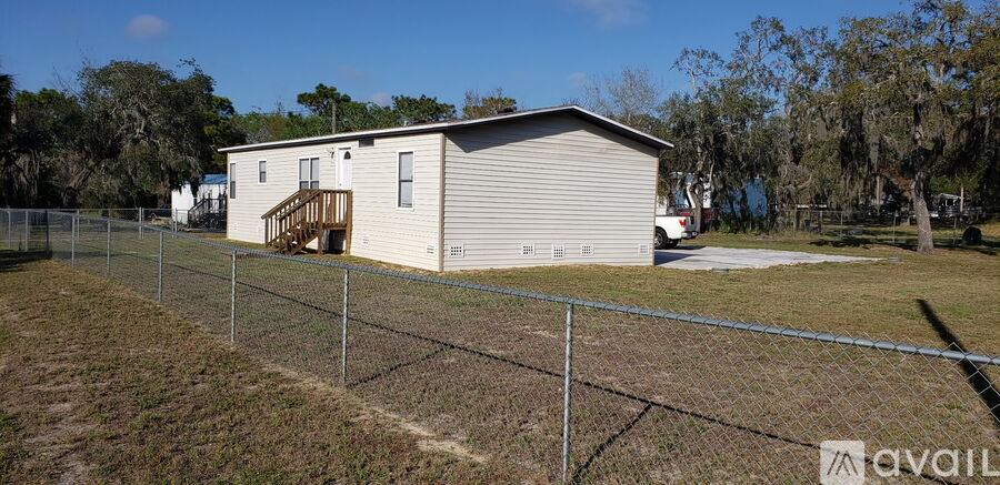 17010 Meridian Blvd 3 Beds Single Family Home for Rent - Photo gallery 4