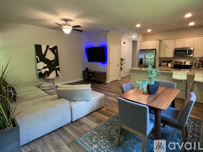 2816 Ridgeview Drive 3 Beds Single Family Home for Rent - Photo gallery 5