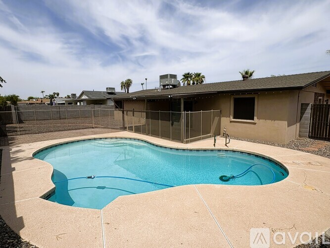1989 East Dunbar Drive 3 Beds Single Family Home for Rent - Photo gallery 2