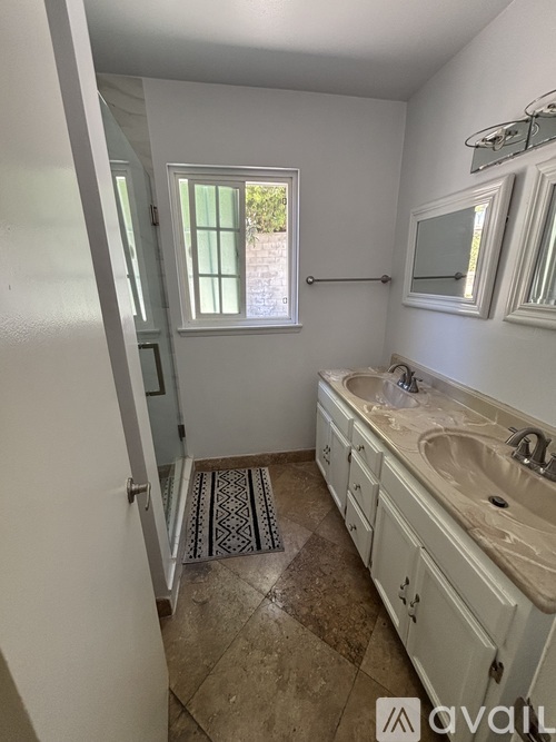 677 Taft Court 3 Beds Single Family Home for Rent - Photo gallery 4