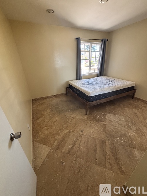 677 Taft Court 3 Beds Single Family Home for Rent - Photo gallery 5