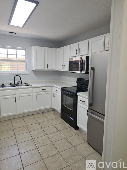 165 Knowledge Ave 3 Beds Apartment for Rent - Photo gallery 4